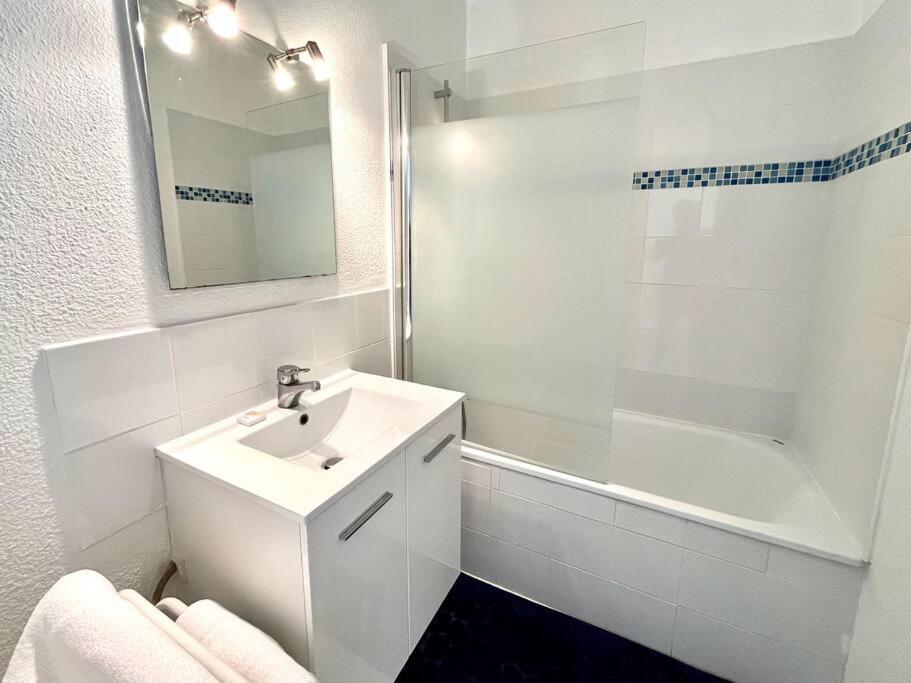 L'Abri Cotier Apartment Курсел-сюр-Мер Екстериор снимка