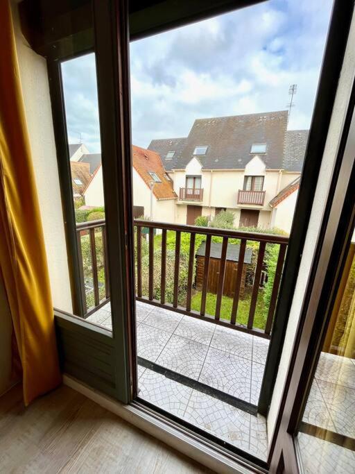 L'Abri Cotier Apartment Курсел-сюр-Мер Екстериор снимка
